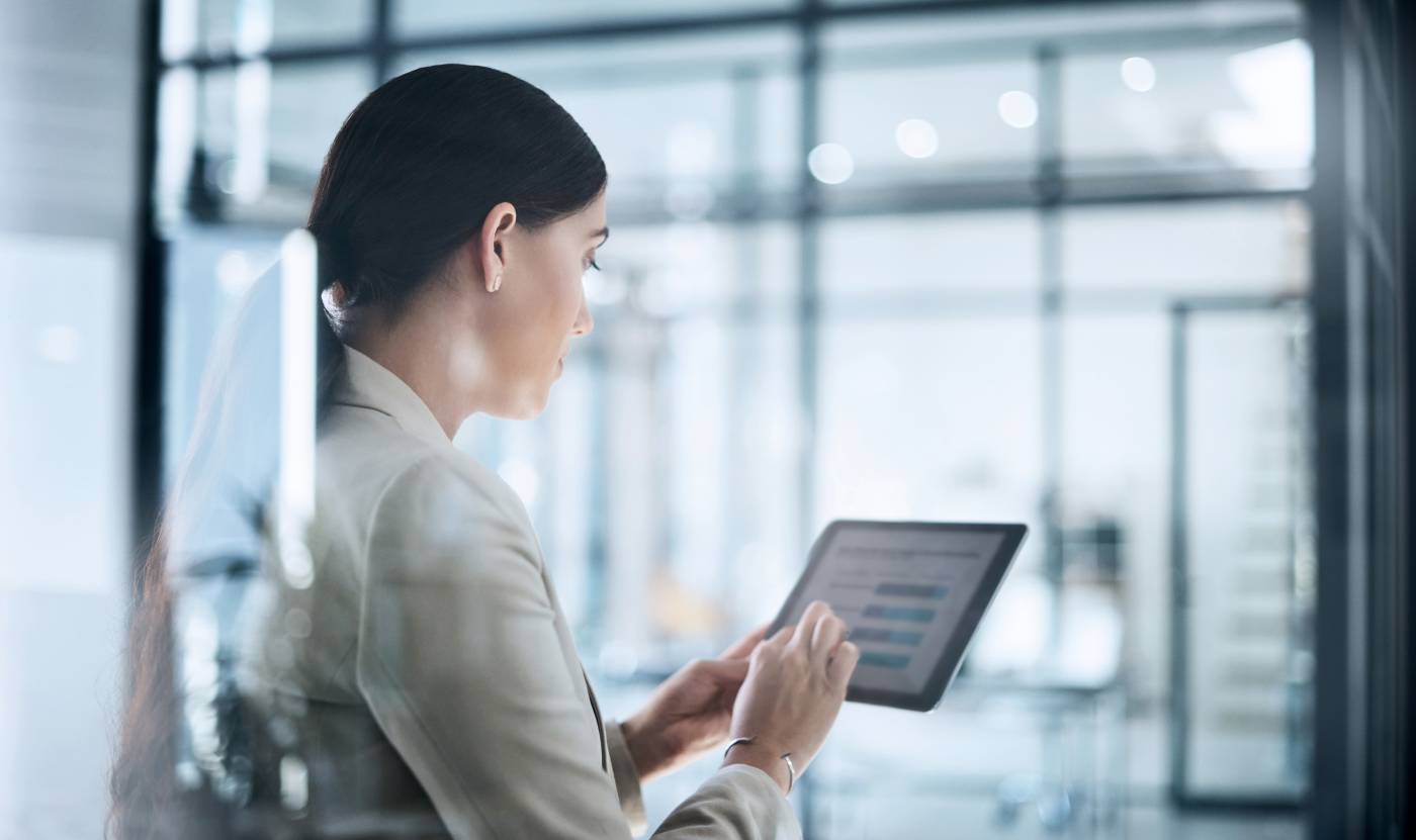 Businesswoman using a tablet